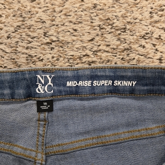 NY&C Size 16 Mid-Rise Super Skinny Jeans Medium Wash - Picture 12 of 14